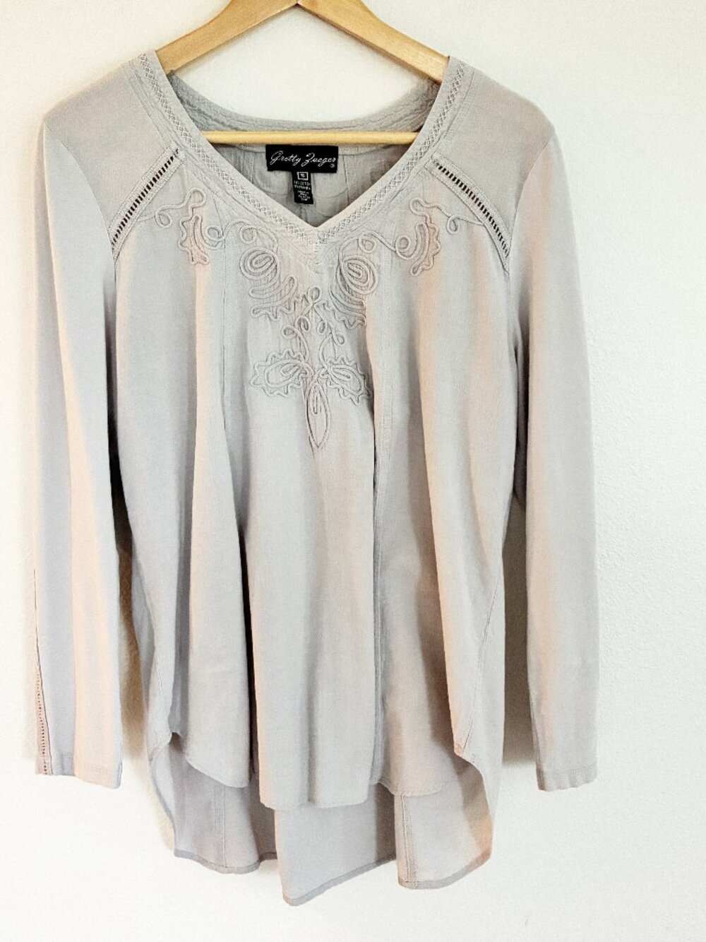 Gretty Zueger Tunic Top S Gray Embroidered V-Neck Cotton Gauze Cottagecore